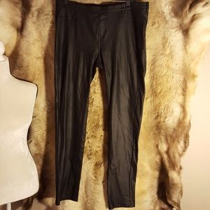HUE Faux Leather Black Legging XL